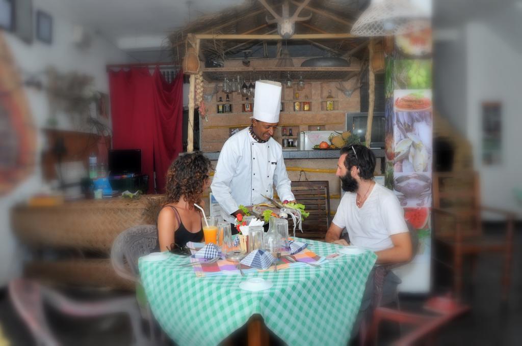 Marshal Beach Guesthouse ネゴンボ エクステリア 写真
